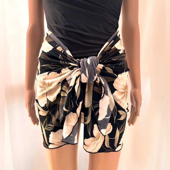 Accessories - Longitude Floral Beach Wrap Skirt